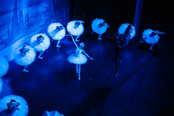 &Bcy;&acy;&lcy;&iecy;&tcy; &laquo;&Lcy;&iecy;&bcy;&iecy;&dcy;&icy;&ncy;&ocy;&iecy; &ocy;&zcy;&iecy;&rcy;&ocy;&raquo;