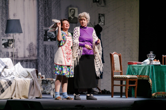 РАНЕВСКАЯ. ОДИНОКАЯ НАСМЕШНИЦА.