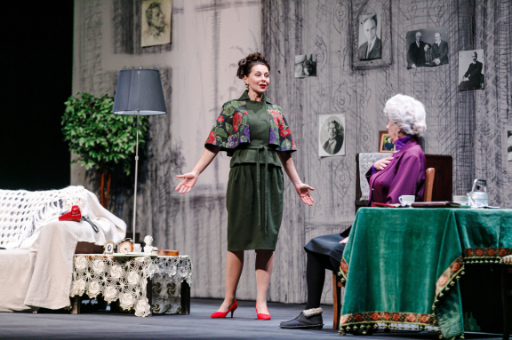 РАНЕВСКАЯ. ОДИНОКАЯ НАСМЕШНИЦА.